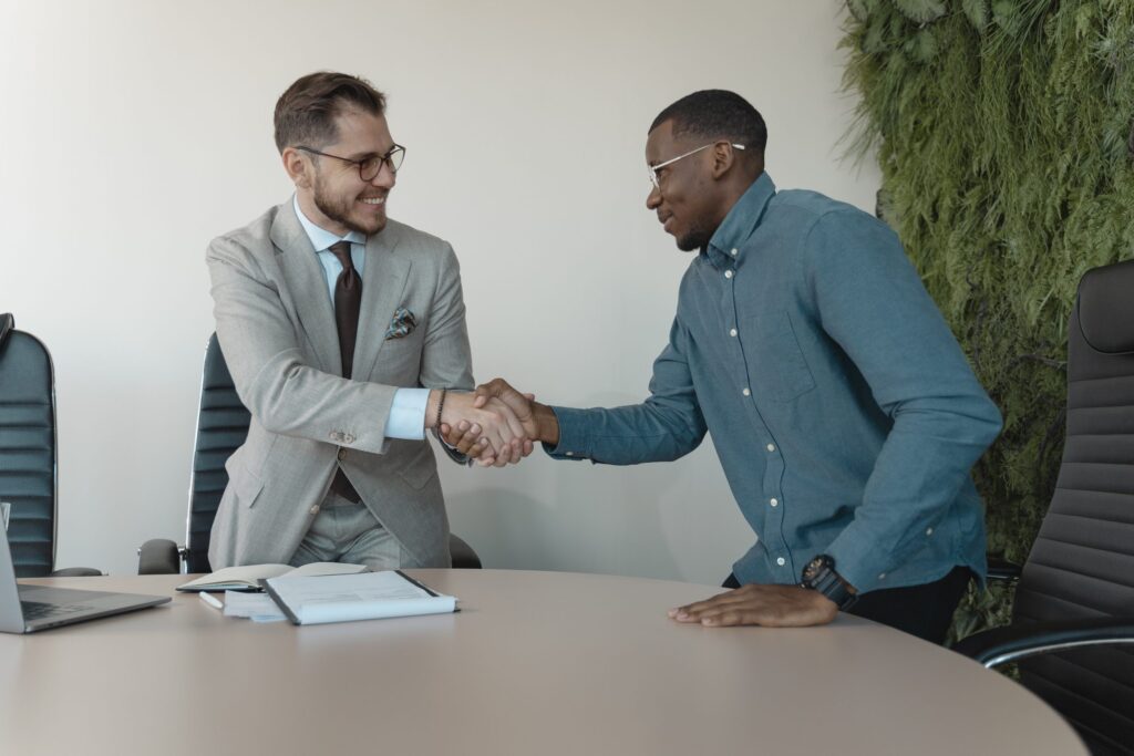 Building Relationships: The Art of Effective Candidate Engagement for Recruiters